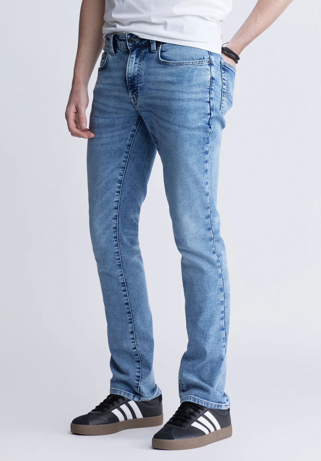 Ash Men's Slim Freedom Flex Jeans, Sanded Wash - BM22990 - Image 3