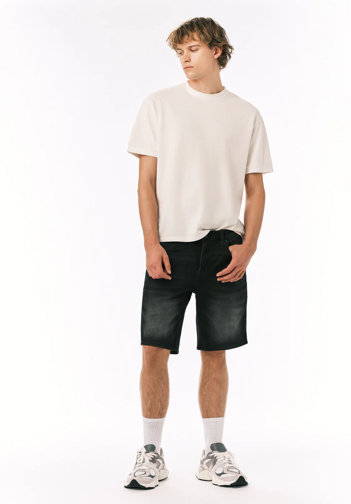 Dean Men’s Relaxed Straight Freedom Flex Short, Worked and Sanded - BM22965