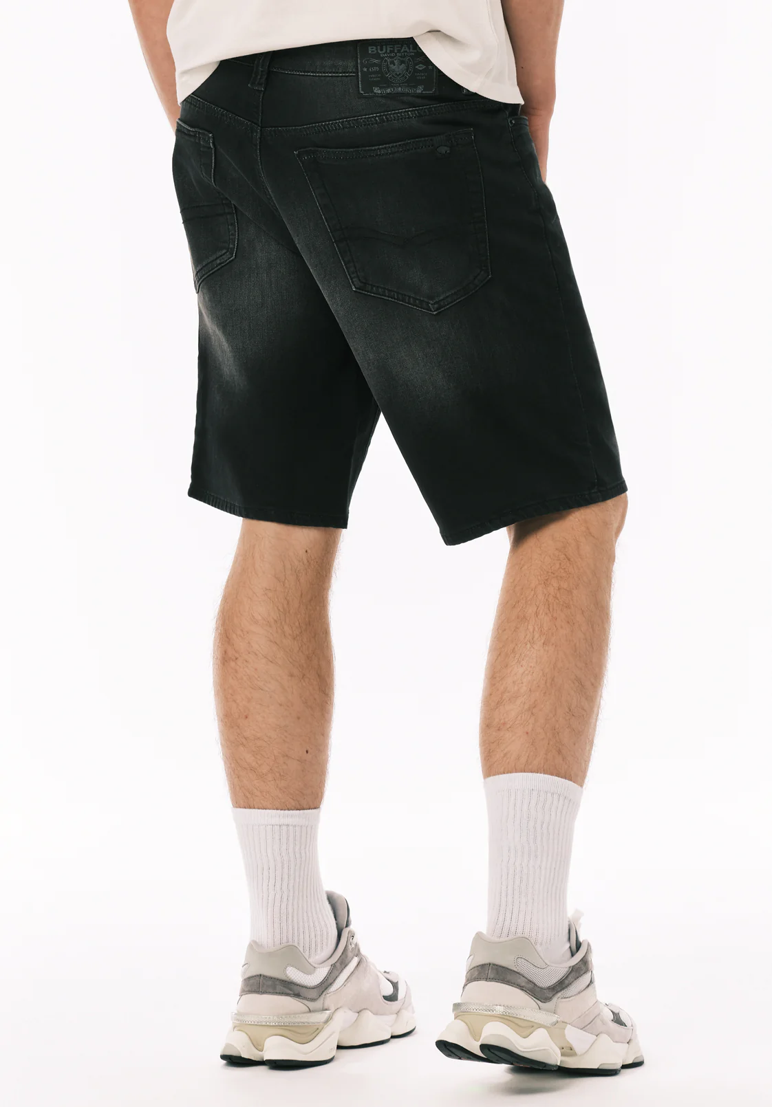 Dean Men’s Relaxed Straight Freedom Flex Short, Worked and Sanded - BM22965 - Image 4