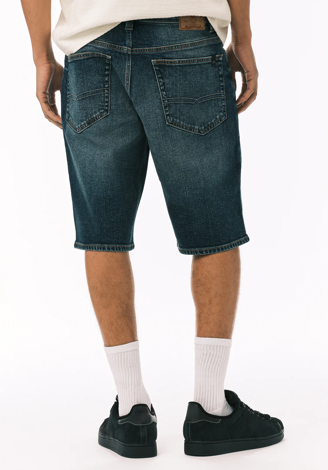 Dean Men’s Relaxed Straight Denim Short, Indigo Contrasted - BM22968 - Image 4
