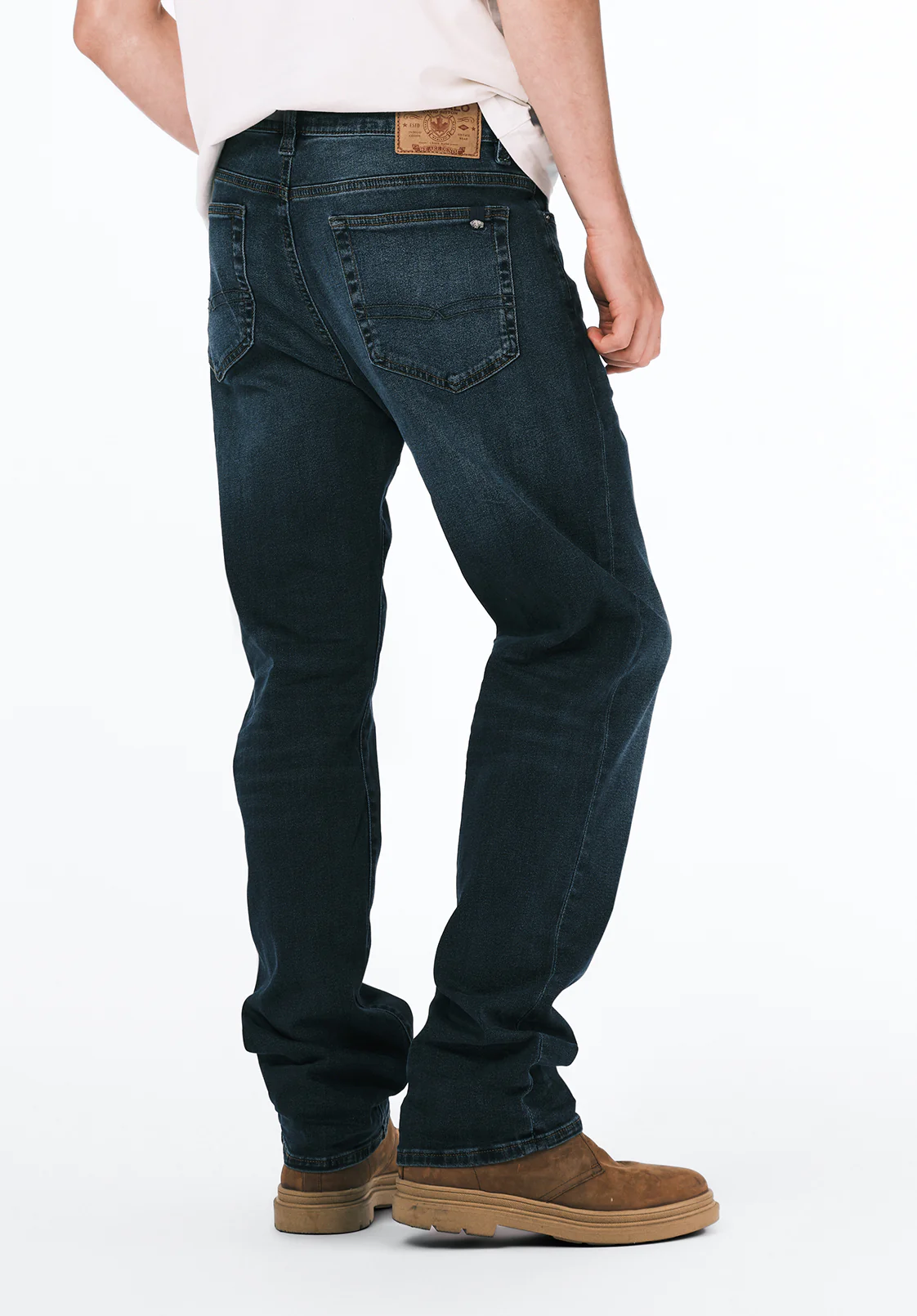 Driven Men's Relaxed Straight Jeans, Crinkled and Sanded - BM22639 - Image 4