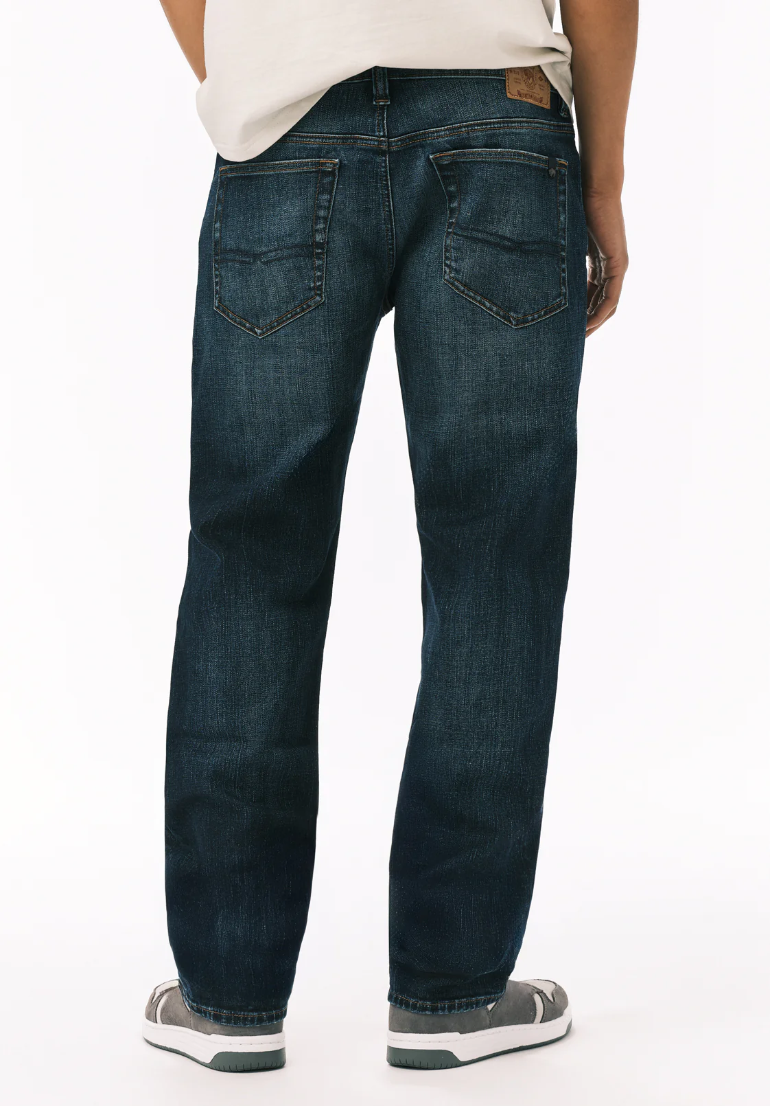 Driven Men's Relaxed Straight Jeans, Light Medium - BM22826 - Image 3