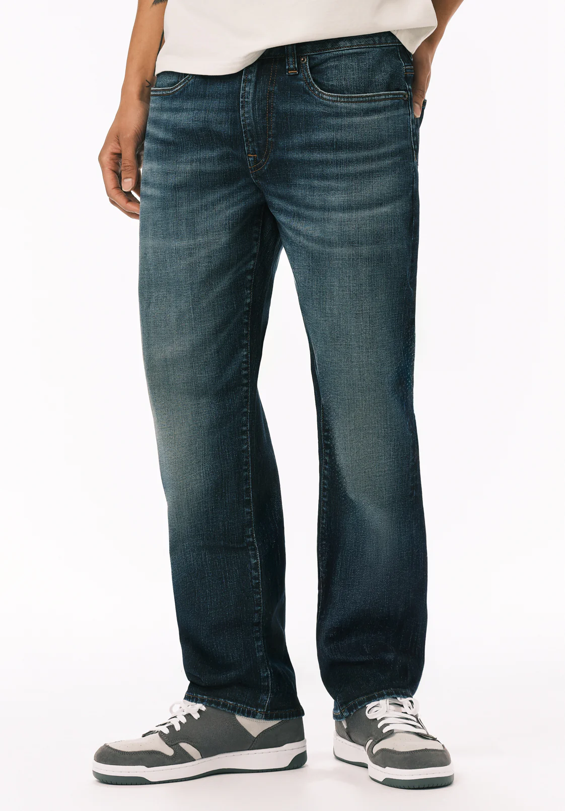 Driven Men's Relaxed Straight Jeans, Light Medium - BM22826 - Image 4