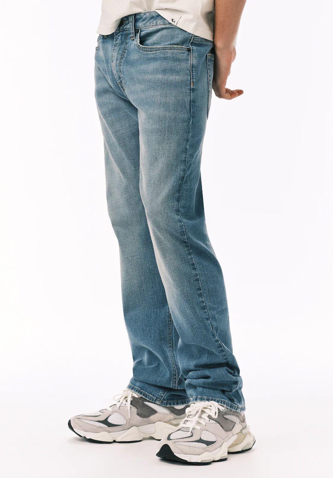 Driven Men's Relaxed Straight Jeans, Whiskered and Crinkled - BM26138 - Image 3