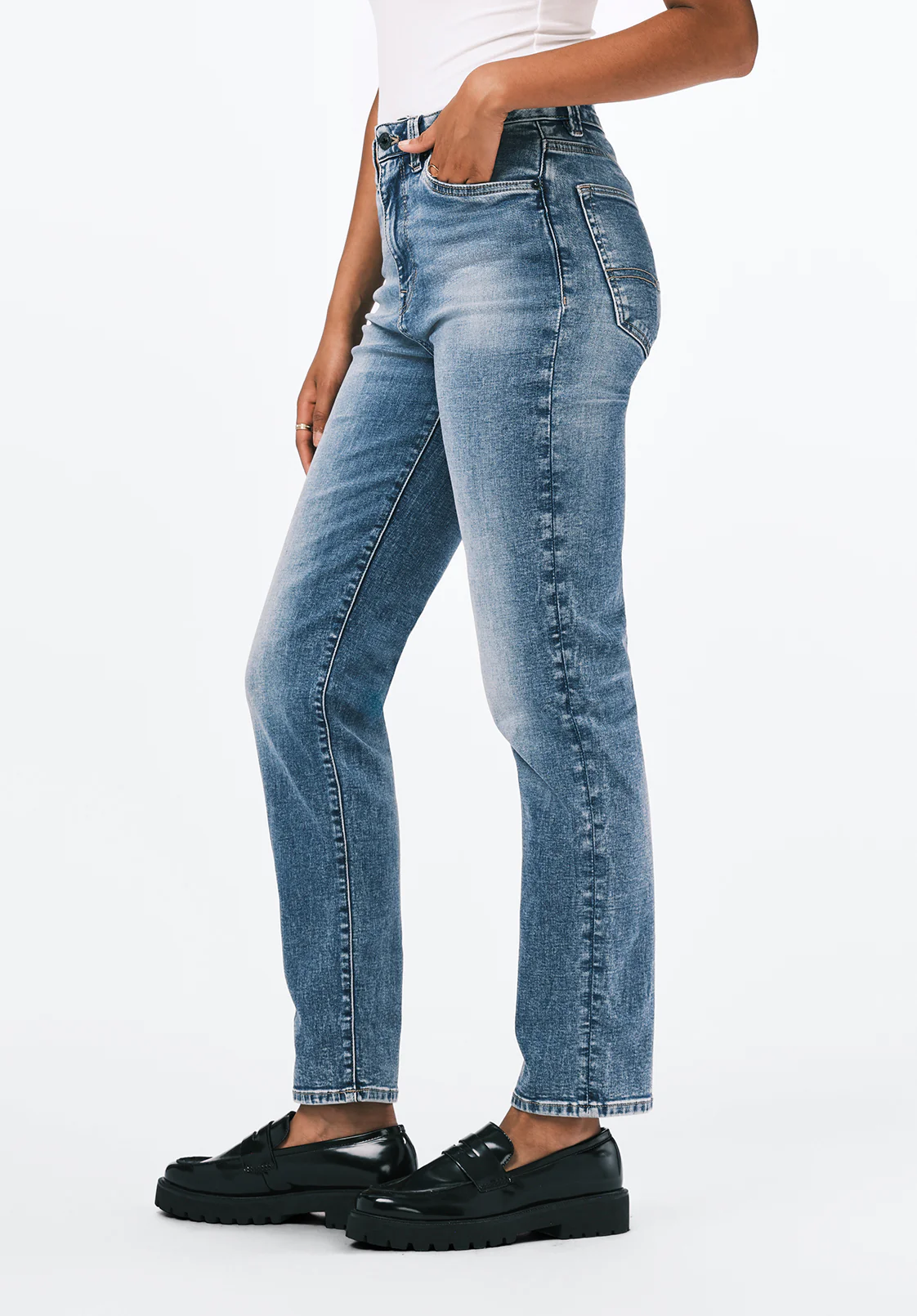 Jayden Women's High Rise Straight Jeans, Whiskered and Sanded - BL15836 - Image 3