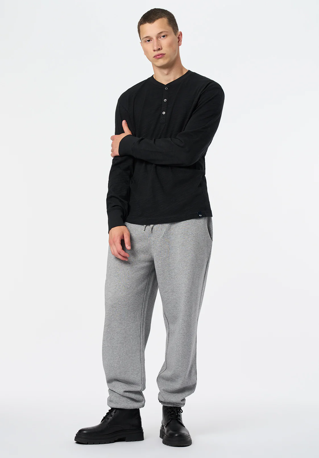 Kandid Men's Long Sleeve Relaxed Henley, Black - BM24660