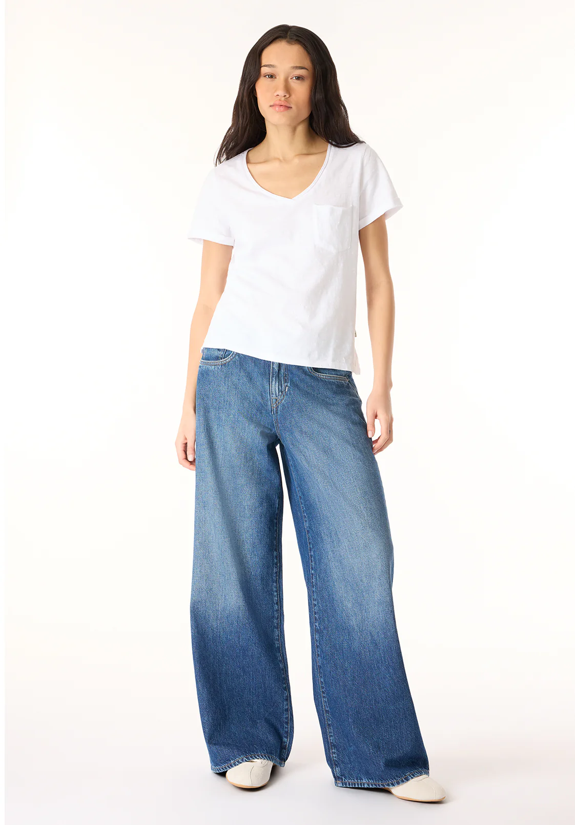 Moxie Women's V-Neck Slub Tee, White - KT0179P