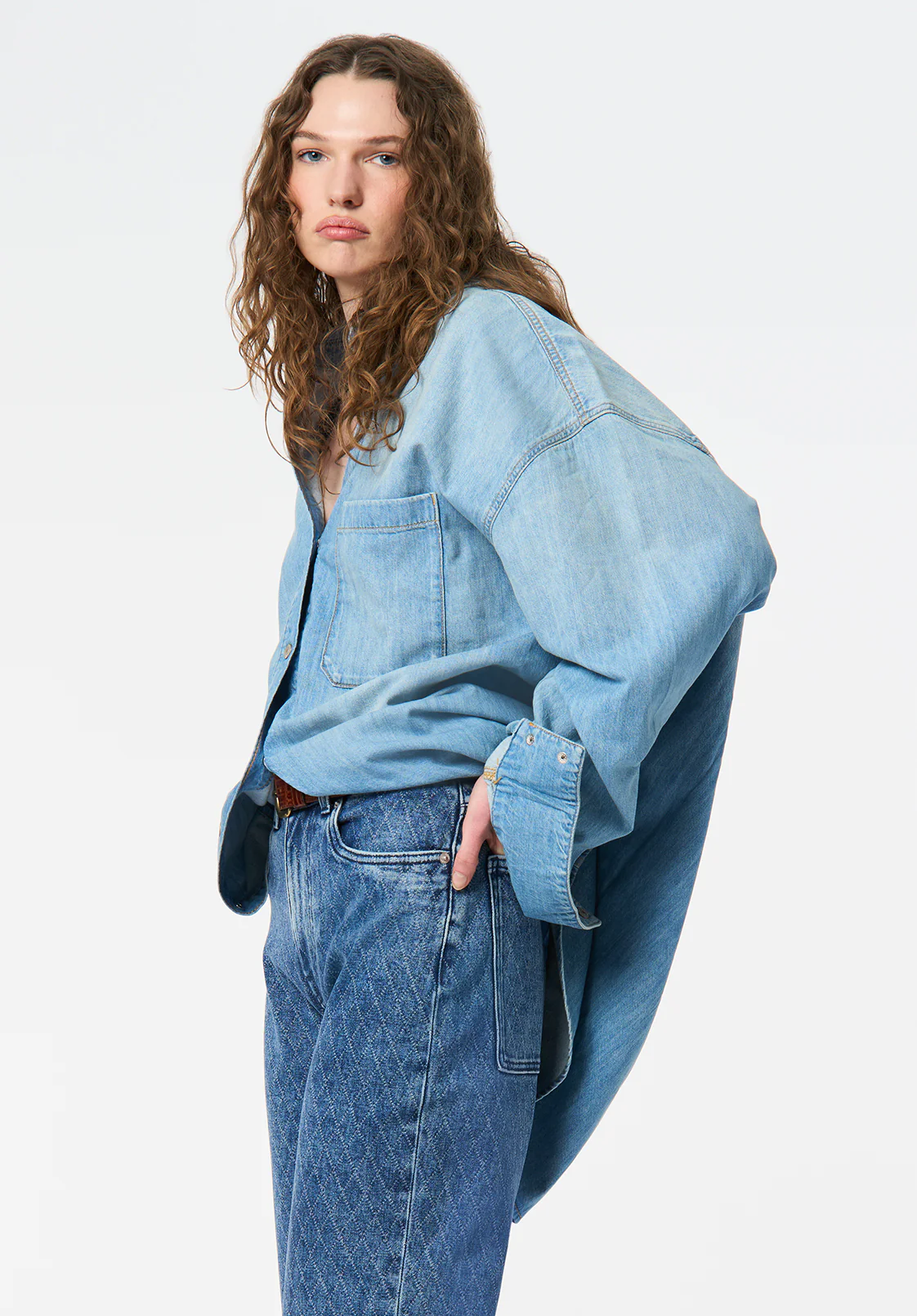 Safiya Women's Oversized Denim Shirt, Light and Worn - BL16114 - Image 3