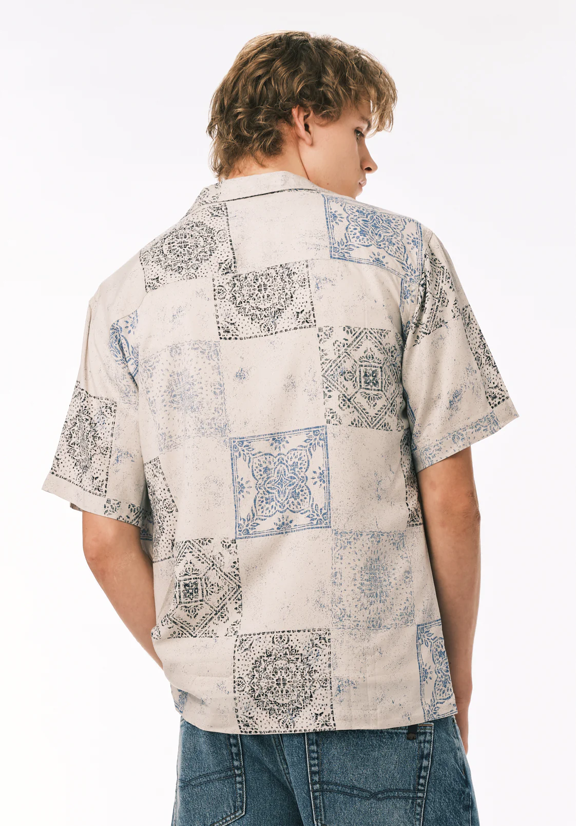 Sandro Men's Short Sleeve Printed Camp Shirt, Temple Grey - BM24790 - Image 4