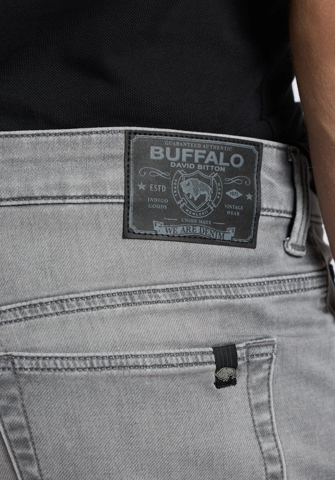 Six Men's Straight Freedom Flex Jeans, Grey Sanded - BM26088 - Image 5